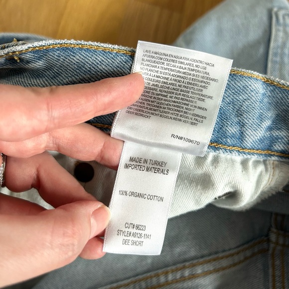 AGOLDE dee high rise rolled hem denim shorts hazard light wash rigid size 30 - Picture 11 of 14